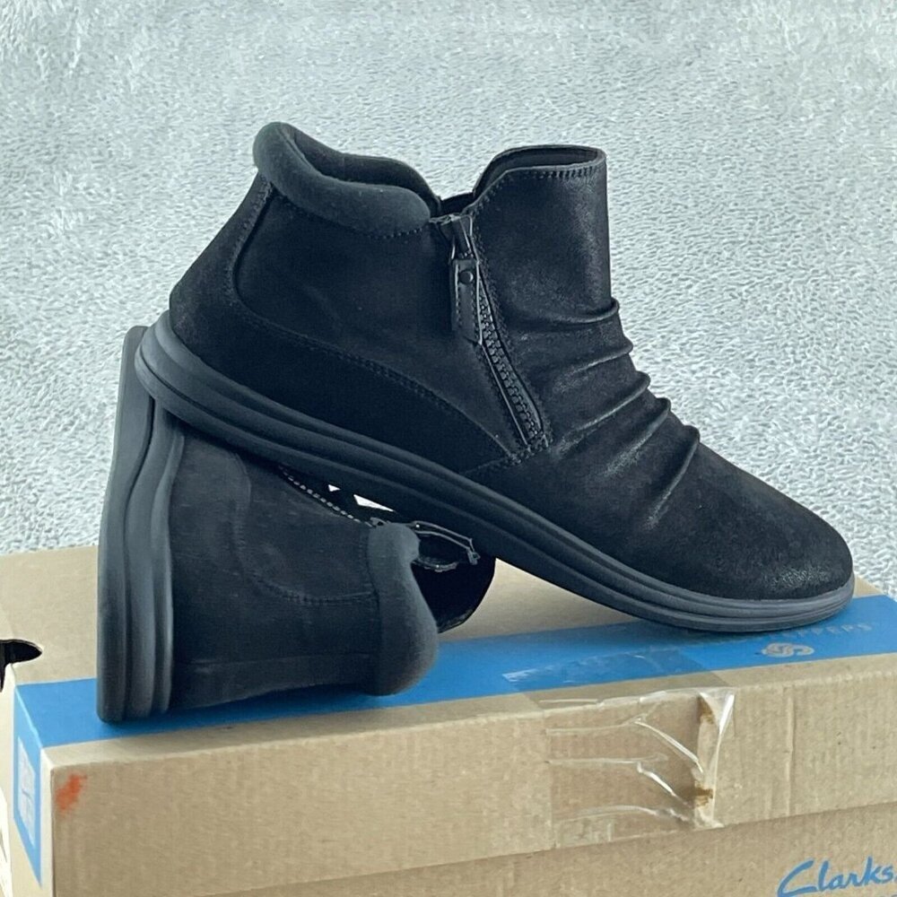 Clarks Women's Breeze Range Ankle Boot, Black, 11 NWB S111